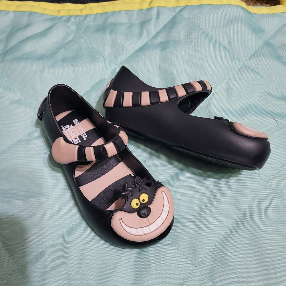 Mini Melissa Black and Beige Cartoon Dress Shoes